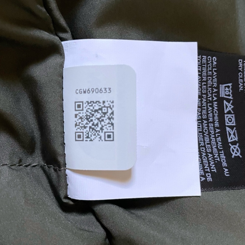 The North Face Women’s Arctic Parka Waterproof Coat - Picture 8 of 9